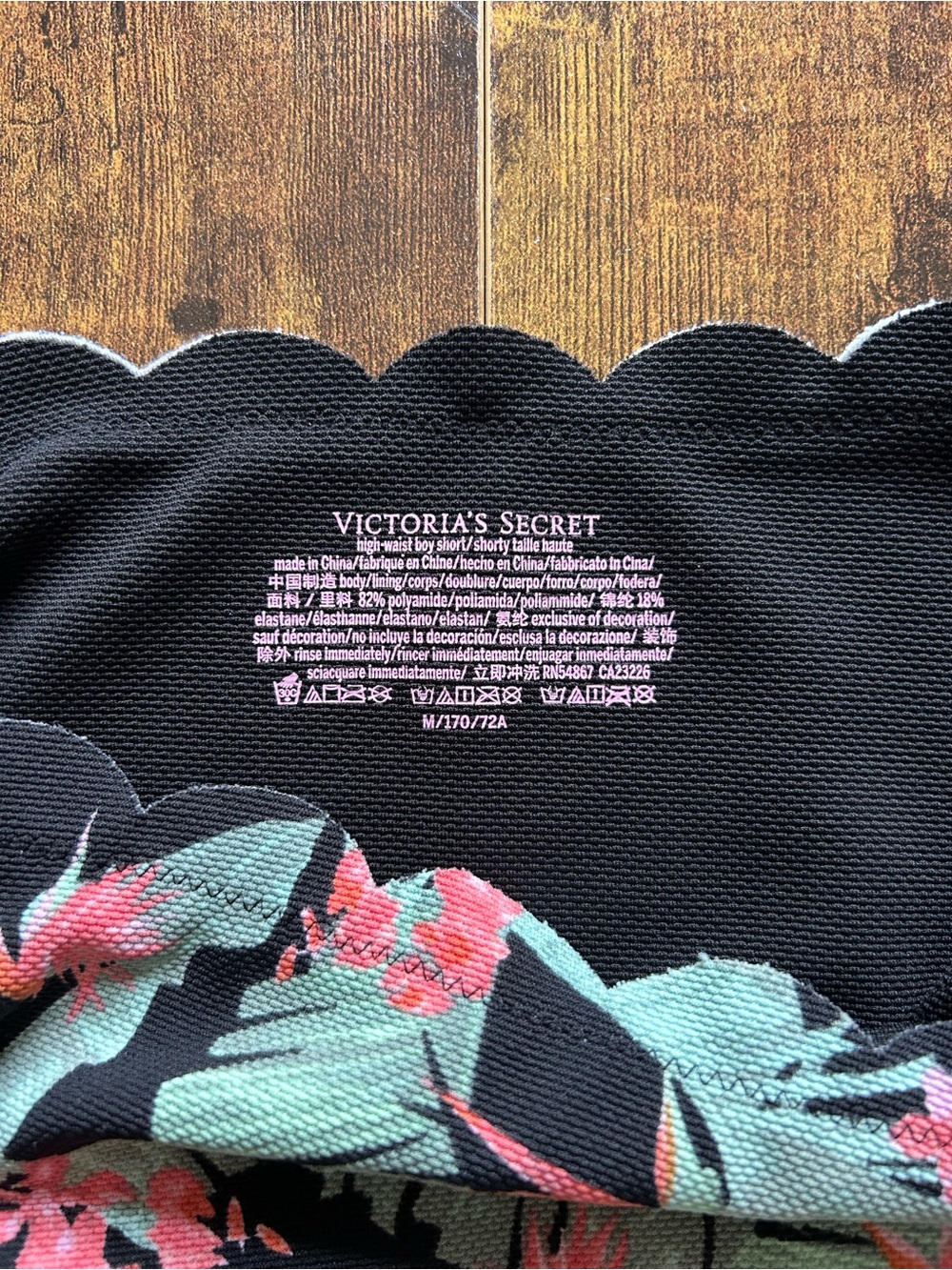 Victoria's Secret Black Floral Scalloped High Waist Boy Short Swim Bottoms - Picture 3 of 3